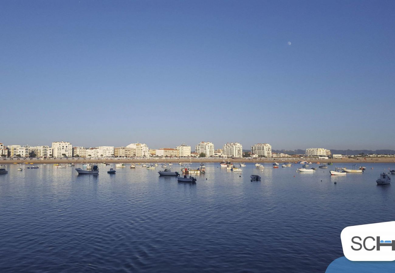 São Martinho do Porto, Portugal, SCH-Casas de Férias