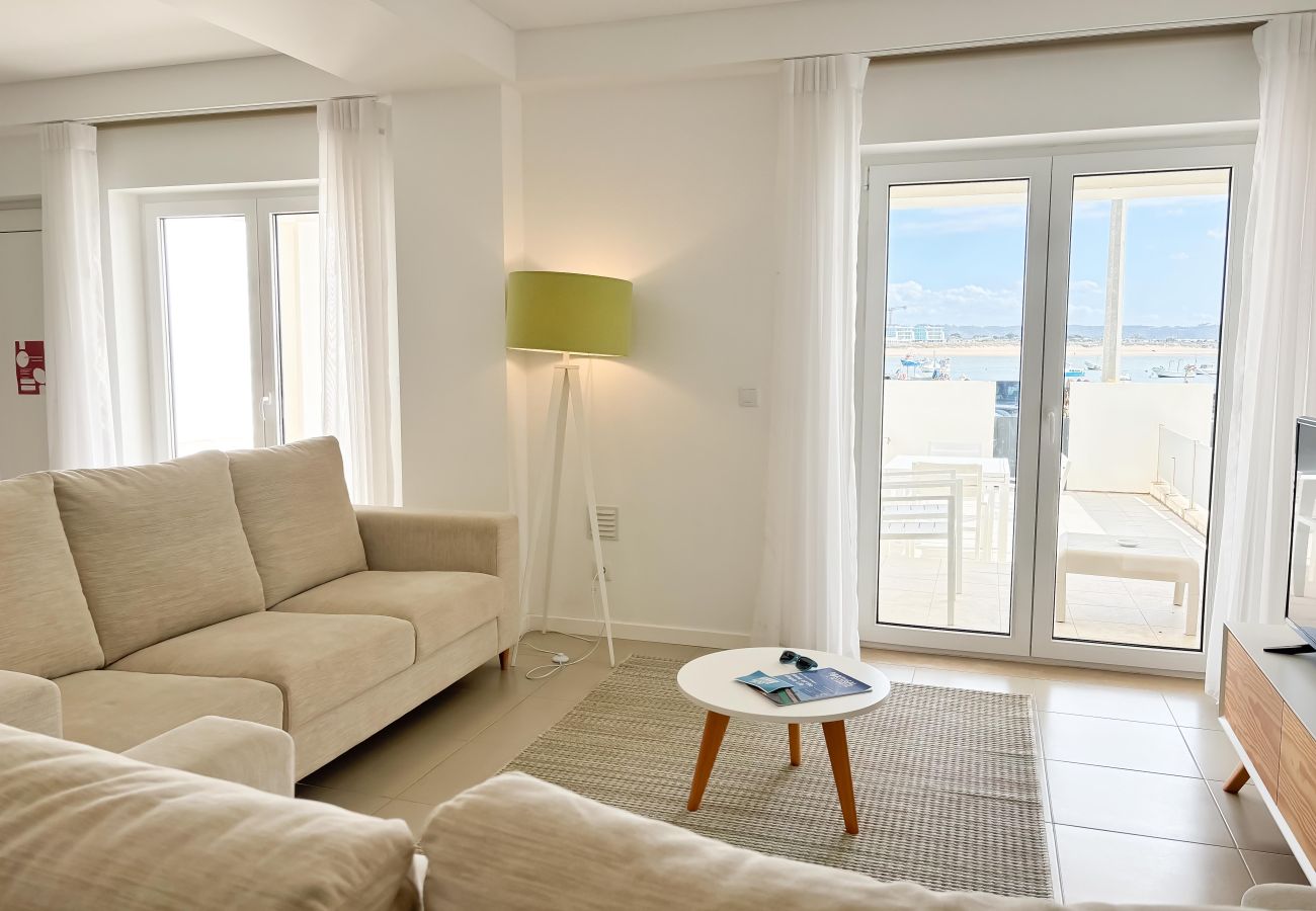 Apartamento em São Martinho do Porto - Cais J - Apartamento para Férias com vista Mar By SCH