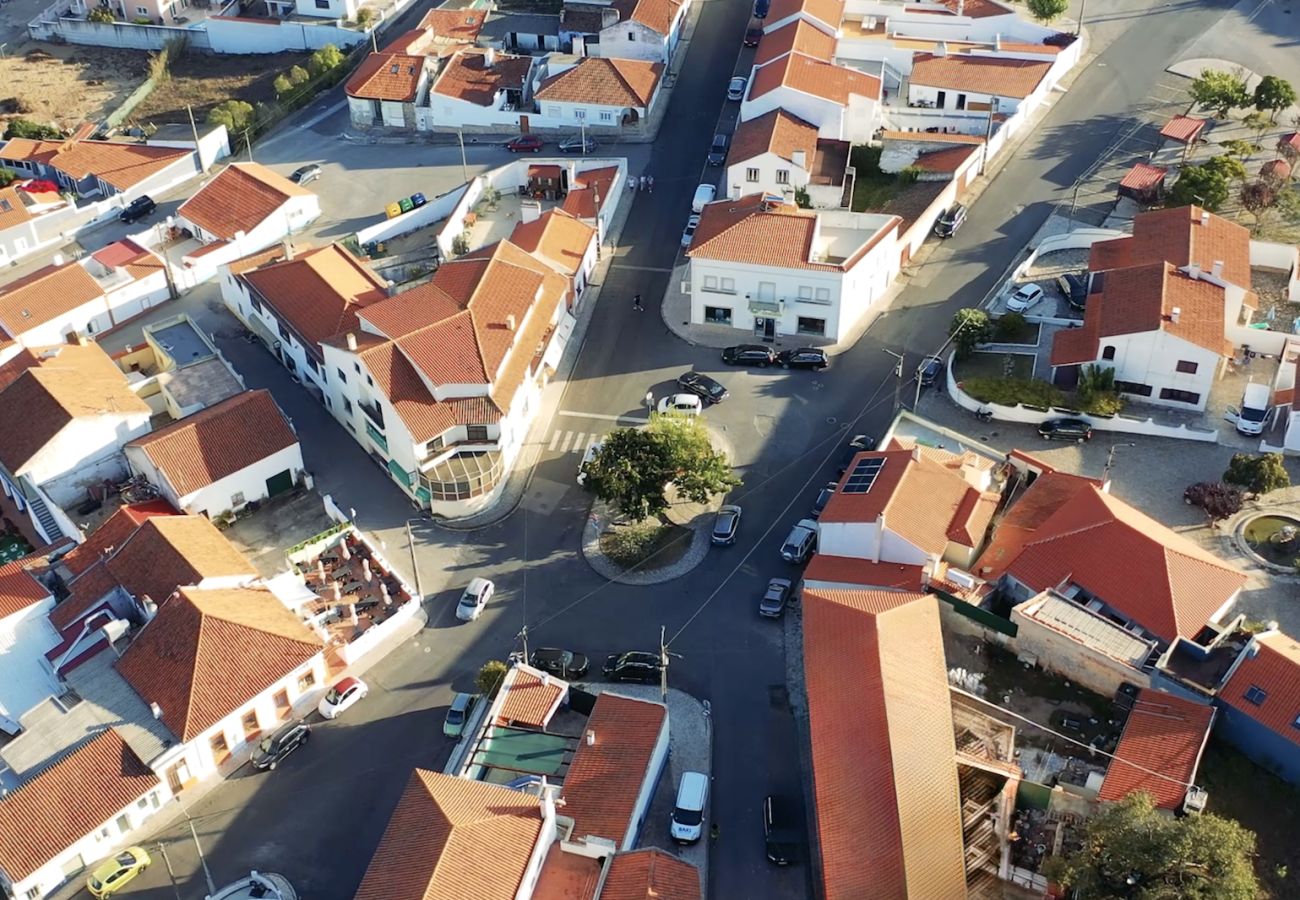 Villa em Salir do Porto - Casa da Praia - Villa de Férias com Piscina Privada By SCH