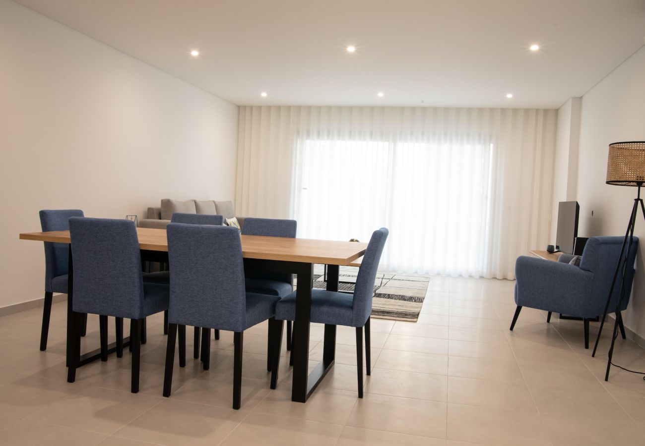 Apartamento para arrendamento mensal, 2 quartos, Nazaré, praia