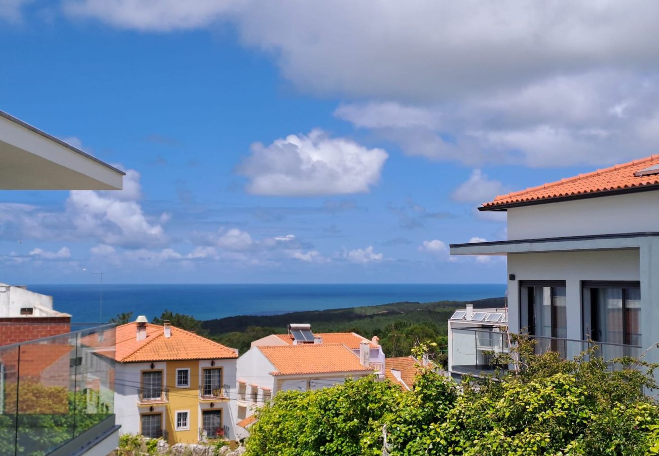 Apartamento em Nazaré - Muralhas do Sítio T - Apartamento de Férias T2 com Vista para a Praia do Norte da SCH