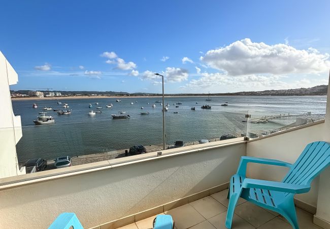  in São Martinho do Porto - Cais J - Ferienwohnung mit Meerblick By SCH