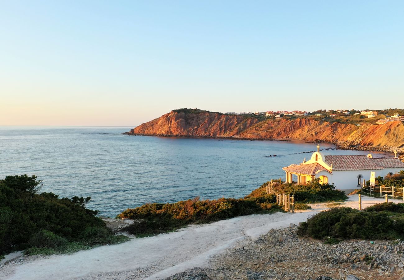 Villa in Famalicão - Casa Berlenga - Ferienvilla mit Privatem Pool und Meerblick By SCH