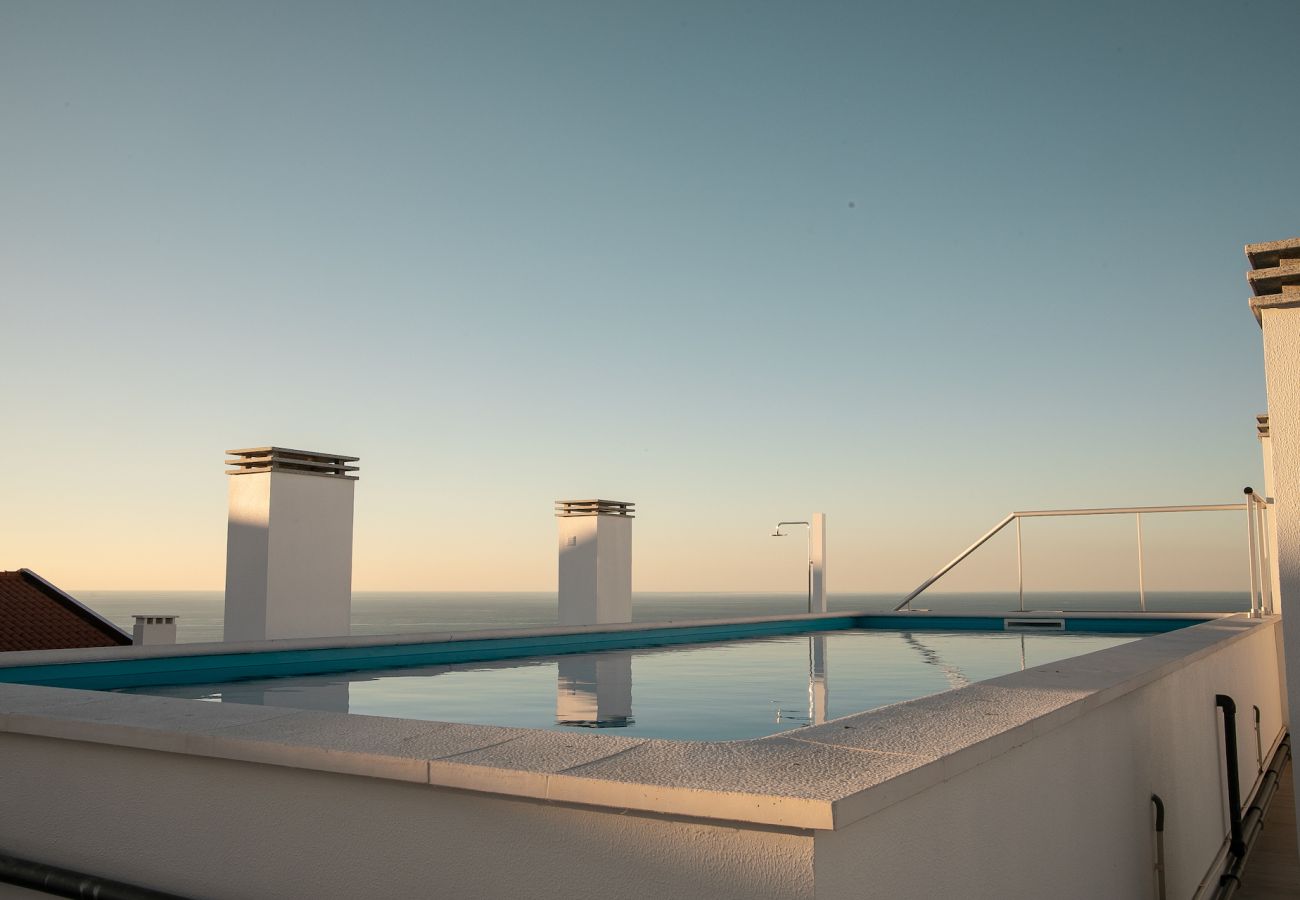 T2 apartment, pool, centrally located, near Praia da Norte, Nazaré.