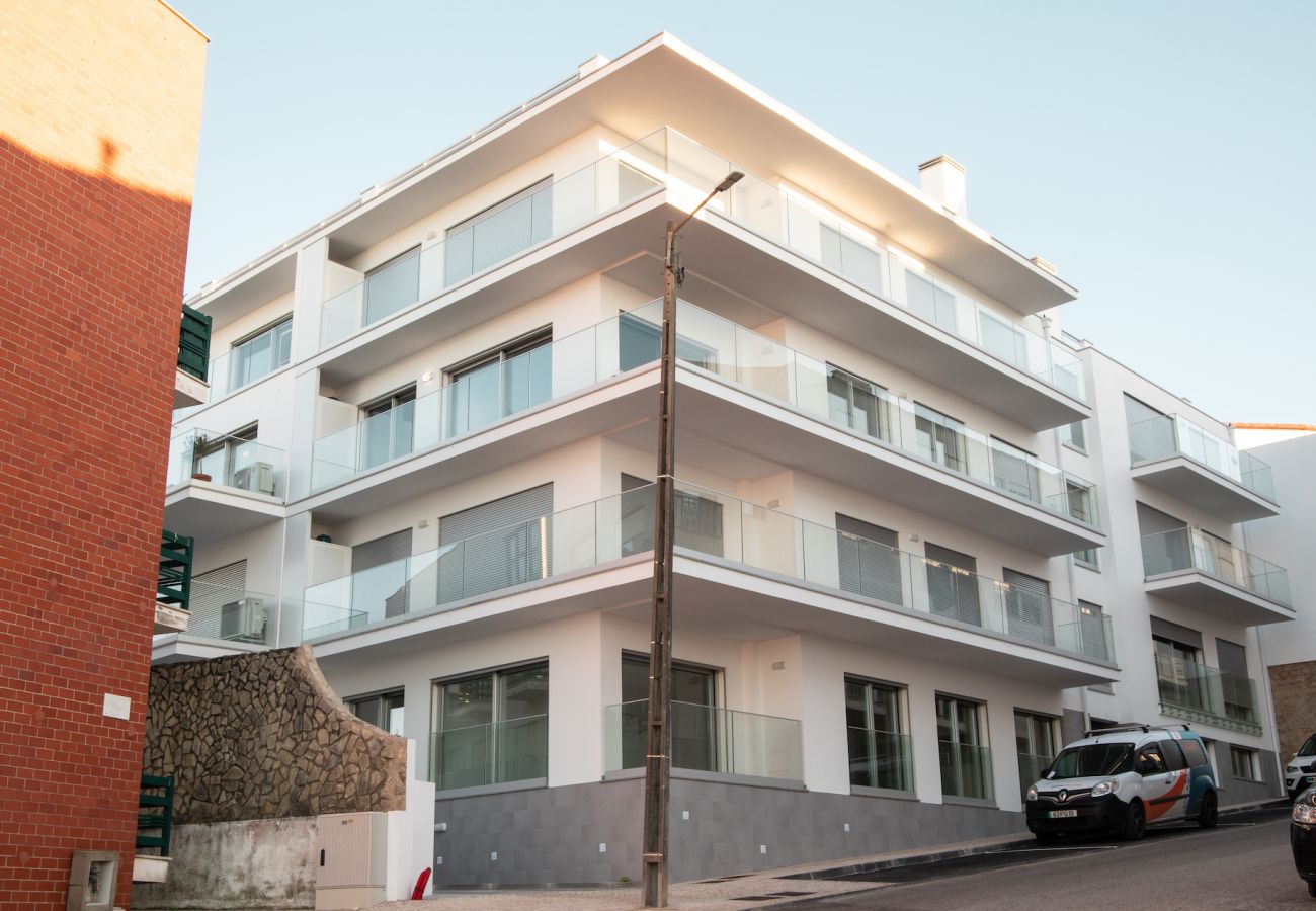 T2 apartment, pool, centrally located, near Praia da Norte, Nazaré.