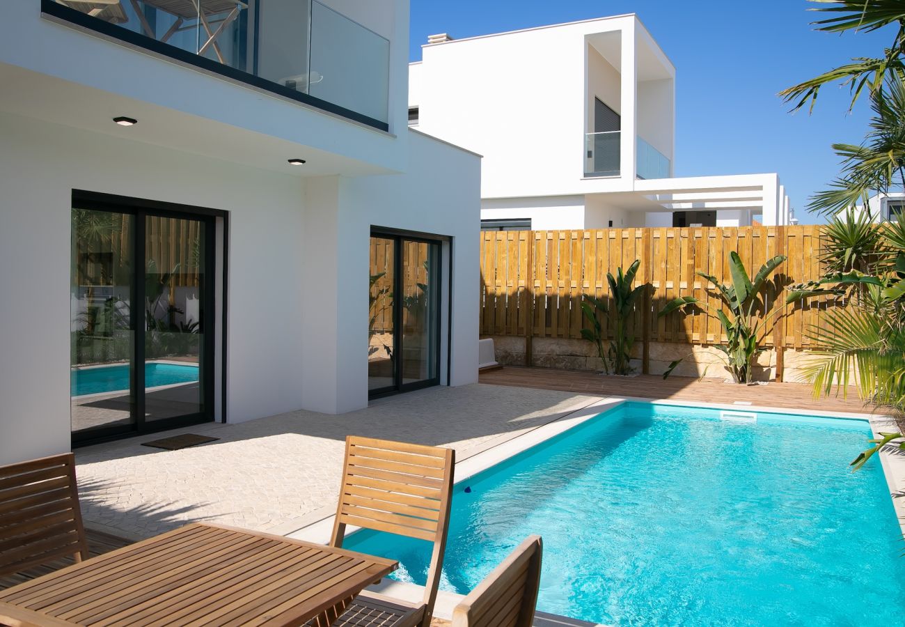 Holiday Home, Beach, Pool, Foz do Arelho, family, By SCH