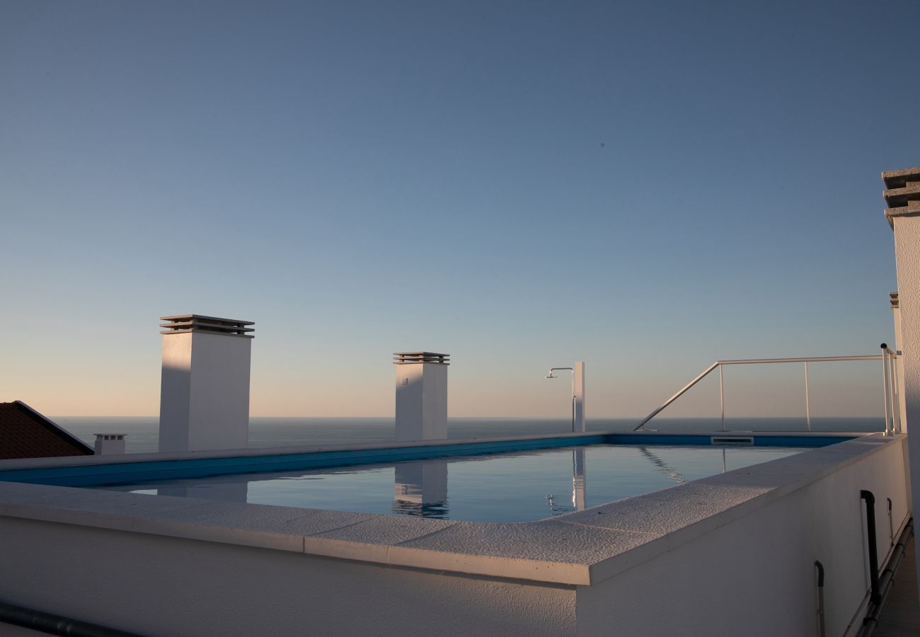 Nazaré, Holiday, beach, flat, swimming pool, family, Portugal, SCH