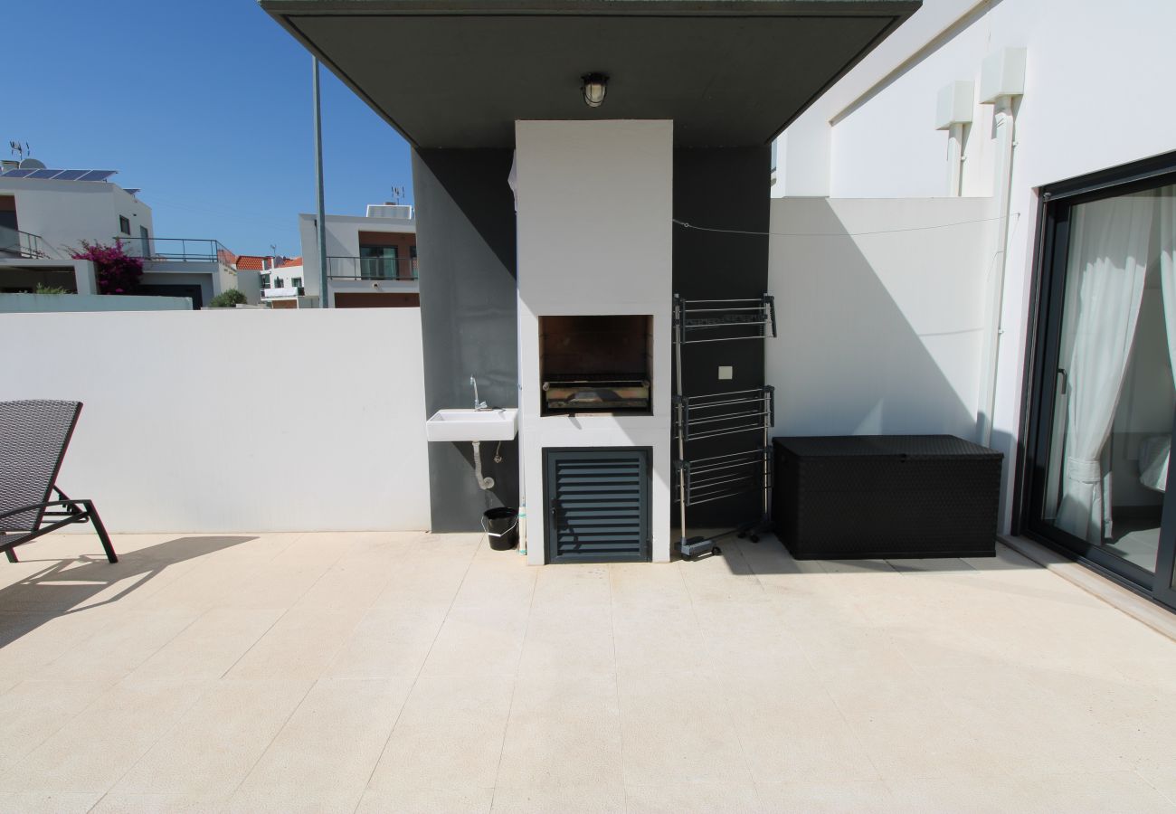 Villa a Salir do Porto - Casa da Praia - Villa de Férias com Piscina Privada By SCH