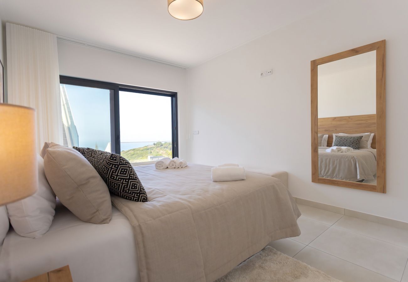 Villa a Famalicão - Casa Berlenga - Villa de Férias com Piscina Privada e Vista para o Mar By SCH