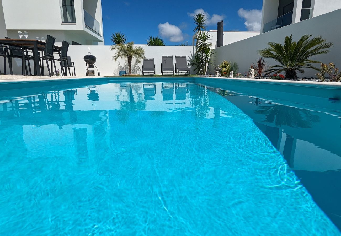 Villa a Pataias - Villa Besugo - Villa de Férias com Piscina Aquecida Privada da SCH