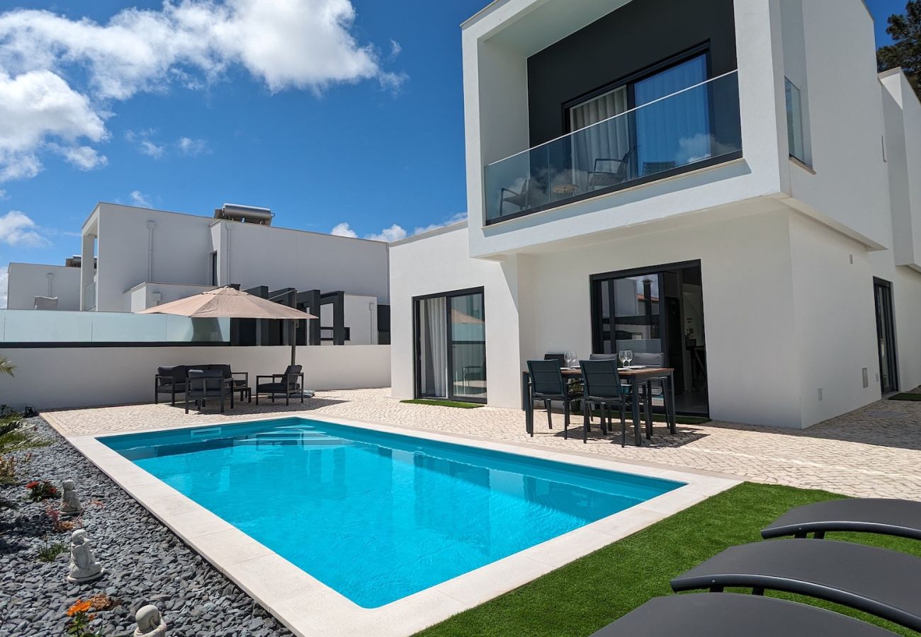 Villa a Pataias - Villa Besugo - Villa de Férias com Piscina Aquecida Privada da SCH