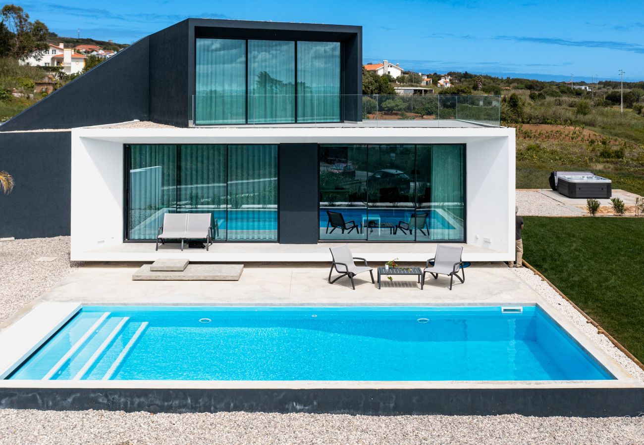 Villa a Serra do Bouro - Villa Natureza - Villa de Férias com Piscina Privada e Jacuzzi da SCH