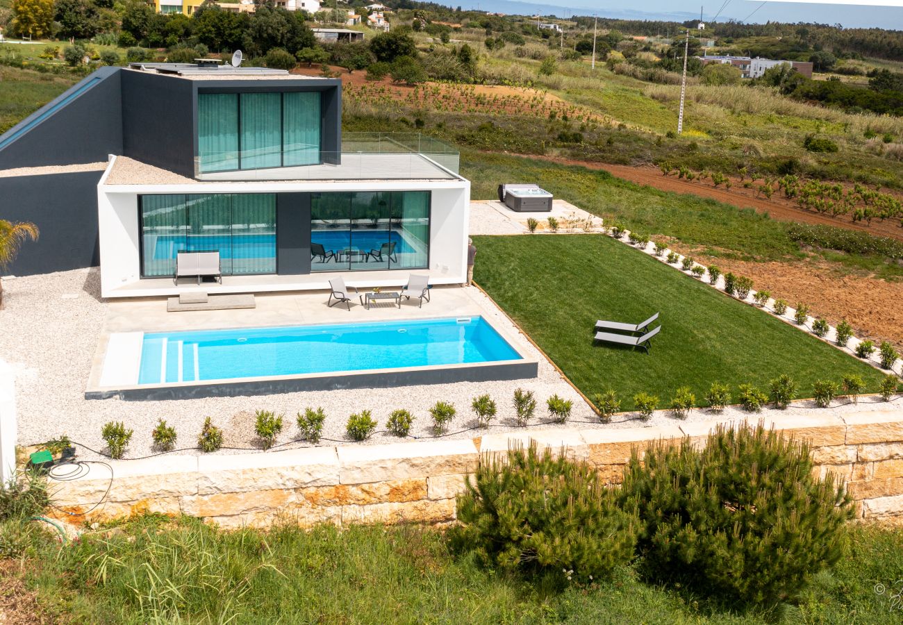 Villa a Serra do Bouro - Villa Natureza - Villa de Férias com Piscina Privada e Jacuzzi da SCH